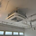 Klimatyzator w sali konferencyjnej w Tomaszowie Mazowieckim – instalacja Tedam. przemysłowym w Przysusze – profesjonalny montaż przez firmę Tedam.