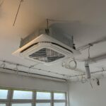 Klimatyzator w sali konferencyjnej w Tomaszowie Mazowieckim – instalacja Tedam. przemysłowym w Przysusze – profesjonalny montaż przez firmę Tedam.